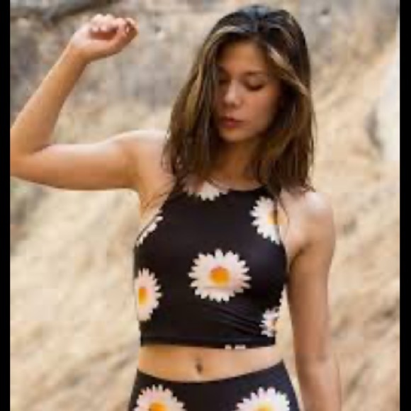 teeki Tops - teeki daisy mermaid tank bnwt